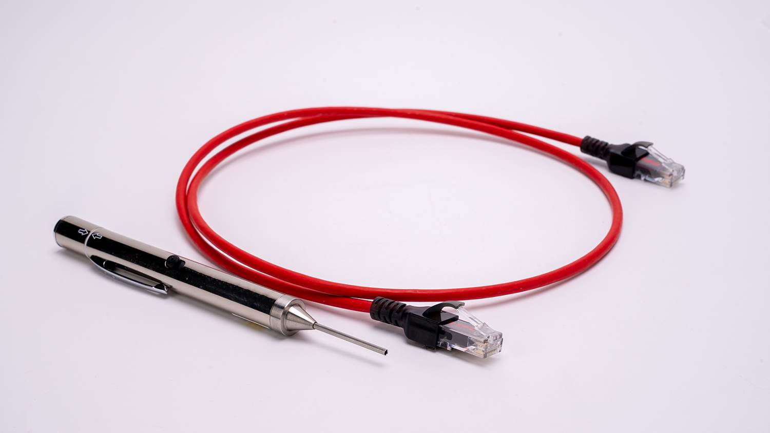 六类2米RJ45-RJ45非屏蔽跳线 PVC-超细导光跳线 28 AWG